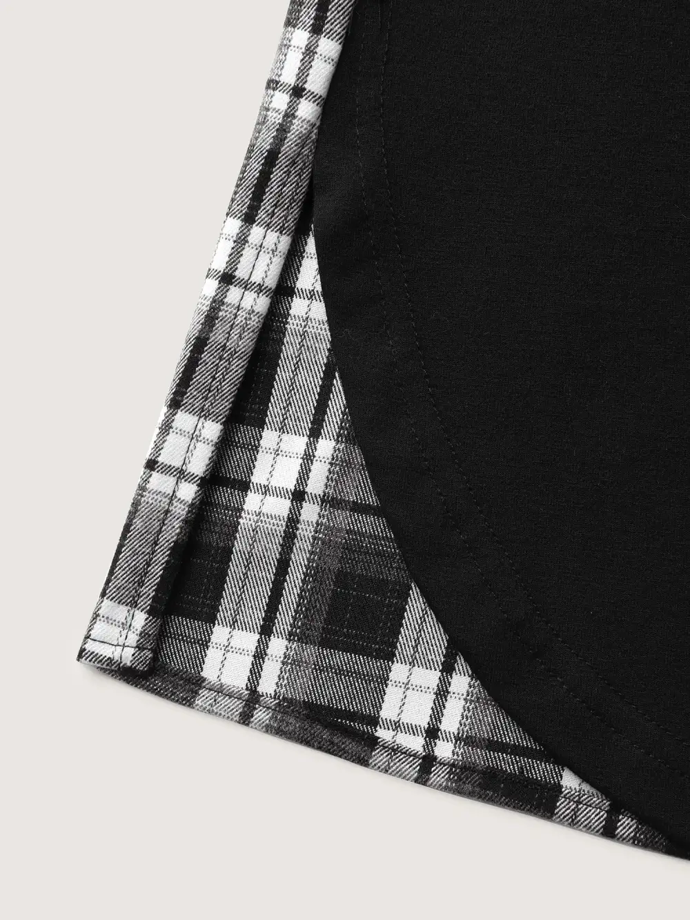 Checkered Print Contrast Notched Collar Sweatshirt