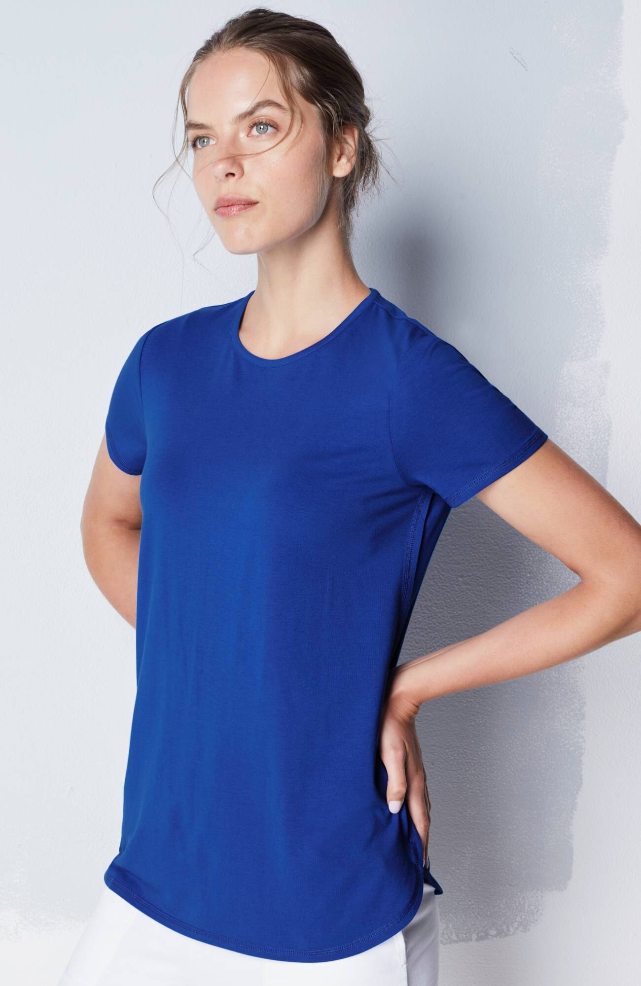 fit progress pima-stretch shirttail tee