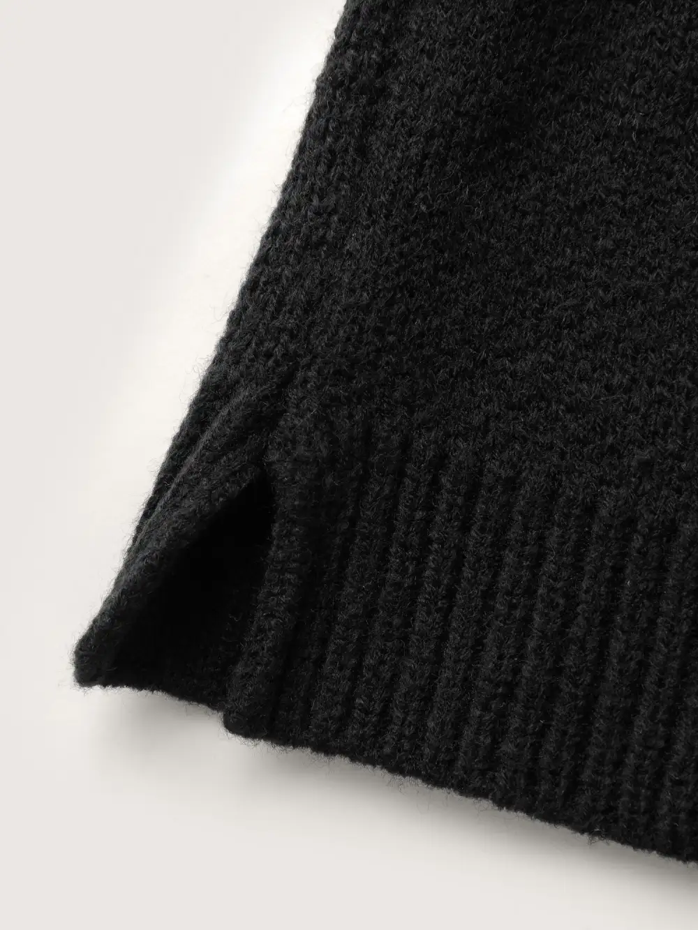 Bat Pattern Ribbed Neck Pullover