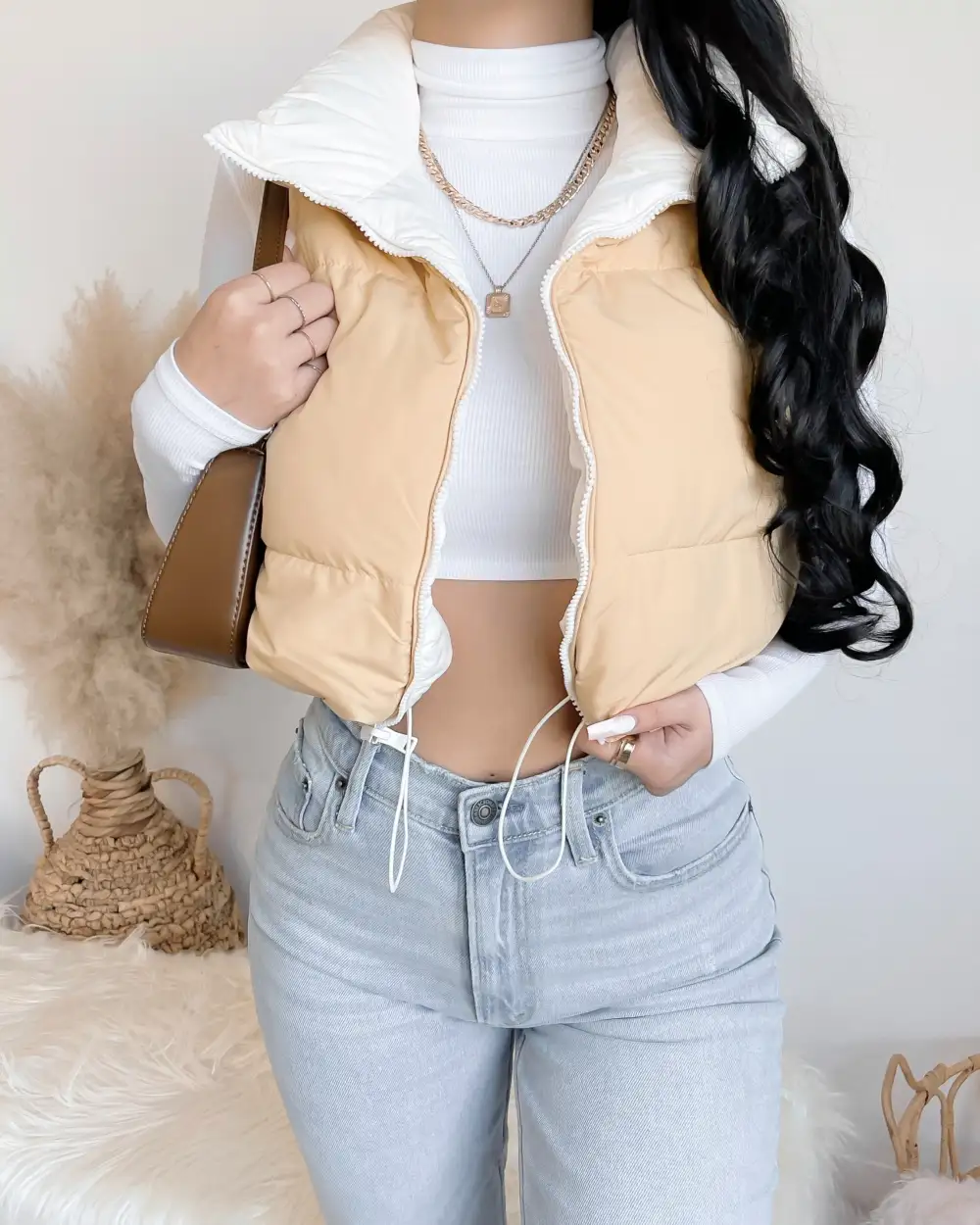 REVERSIBLE!! GIVE YOU CHILLS PUFFER VEST (BLACK/CREAM)