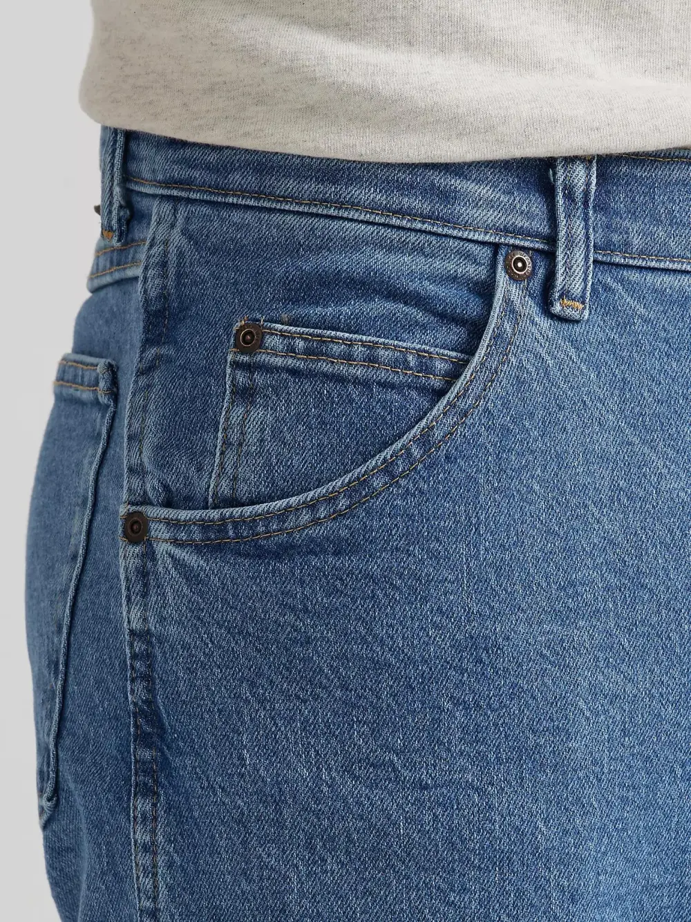 WRANGLER COMFORT SOLUTIONS SERIES COMFORT FIT JEAN IN DARK FLEX