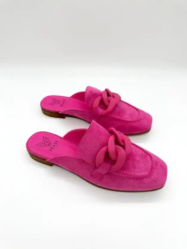 Leah Mules