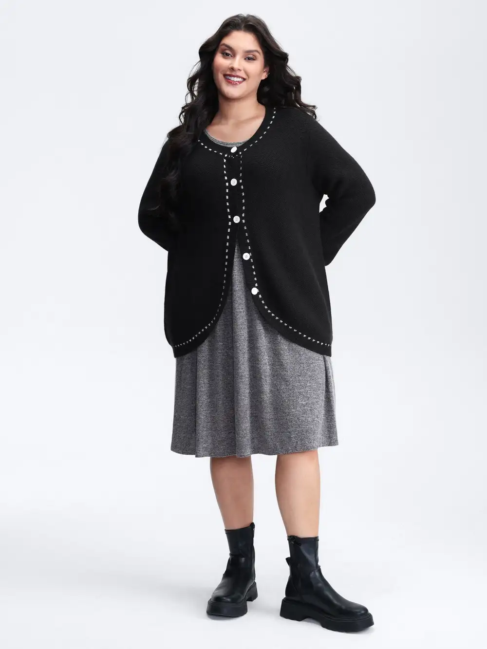 Arc Hem Textured Color Contrast Knit Cardigan