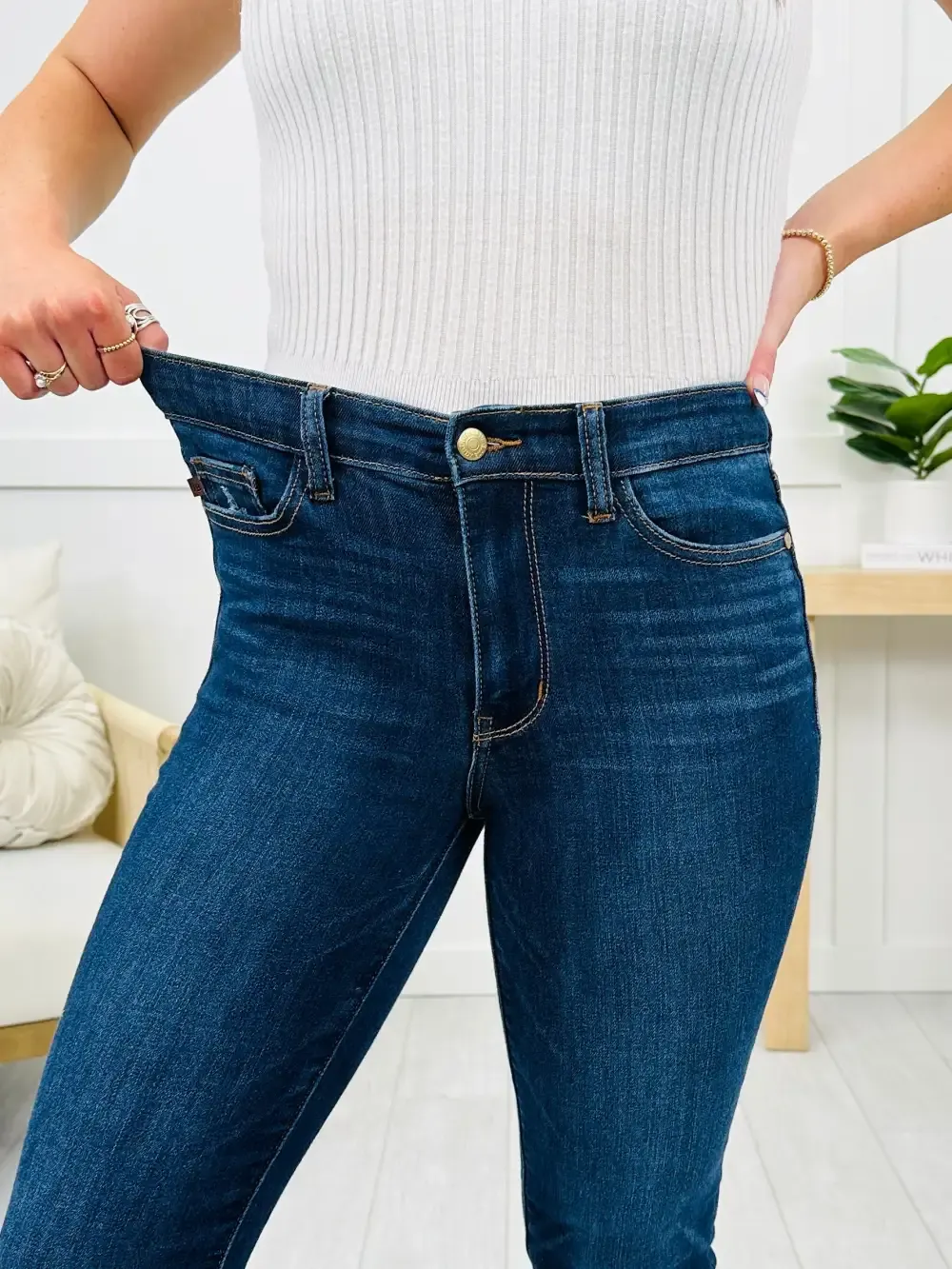 Judy Blue REG/CURVY Here Comes The Sun Capris