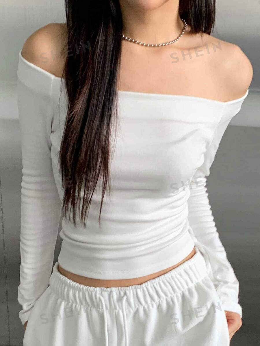 DAZY Off Shoulder Raglan Sleeve Crop Tee