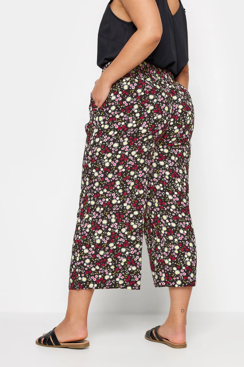 YOURS Curve Green Leaf Print Cropped Trousers