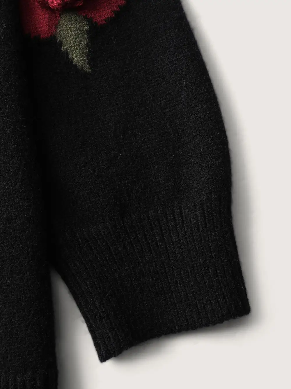 3D Floral Pattern Pockets Knit Cardigan