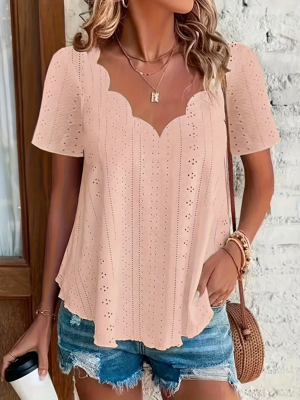 Scallop Trim V Neck T-shirt