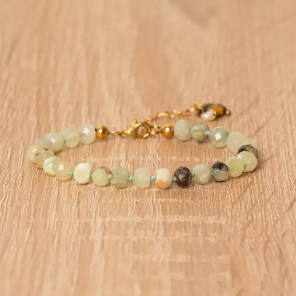 Labradorite Gold Cord Bracelet
