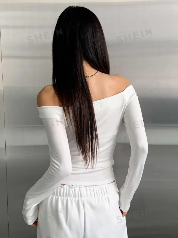 DAZY Off Shoulder Raglan Sleeve Crop Tee