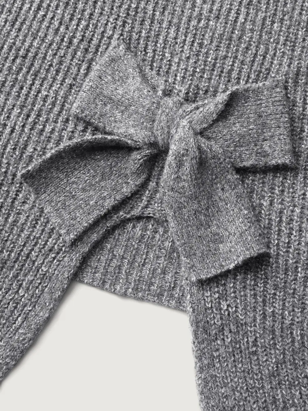 Back Bow Split Back Pullover