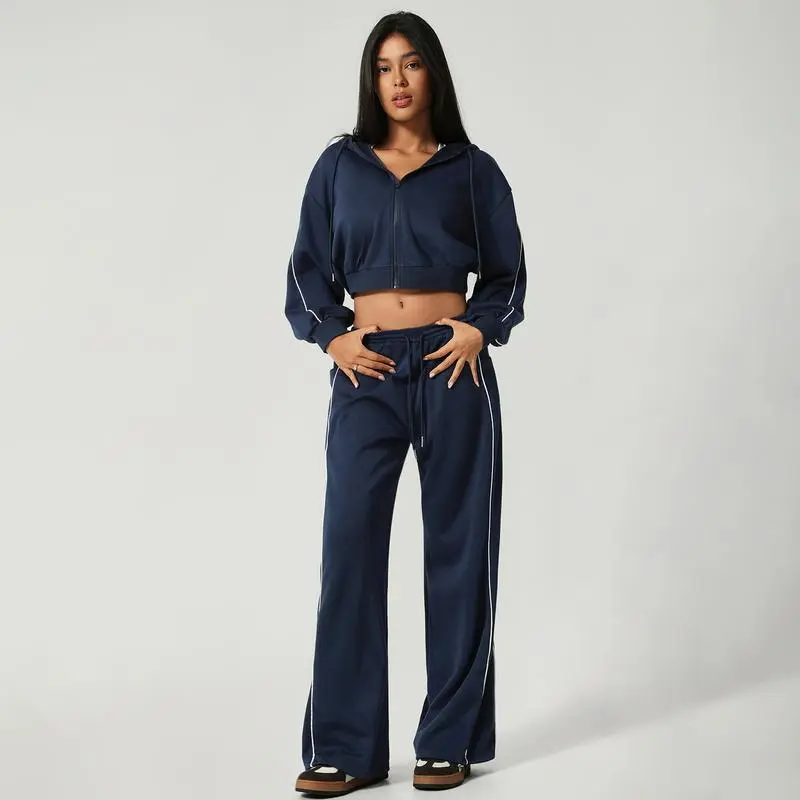 2-Piece Set: Cropped Hoodie & Wide-Leg Pants – Soft, Quick-Dry, with Pockets