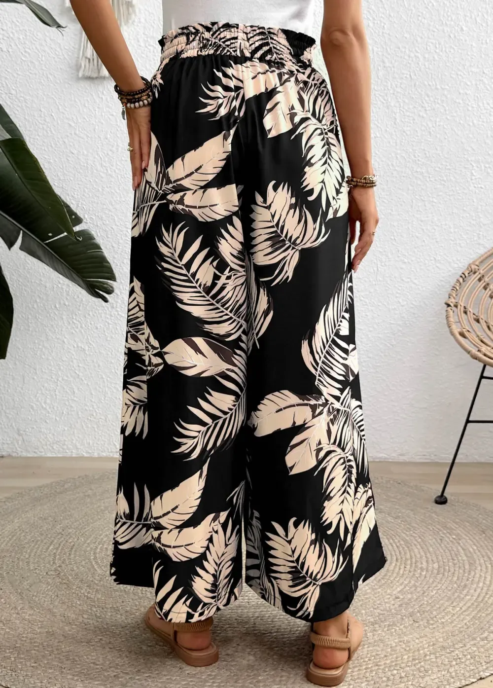 Black Pocket Leaf Print Wide Leg Elastic Waist Pants