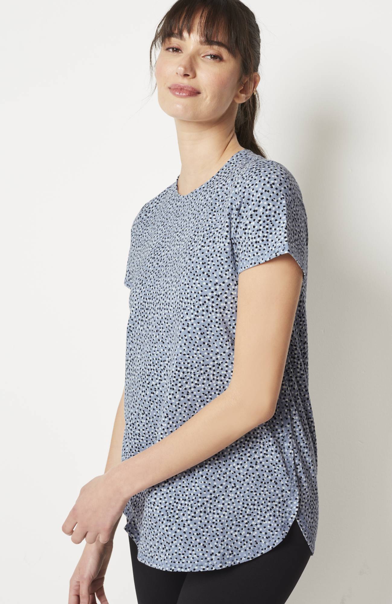 fit progress pima-stretch shirttail tee