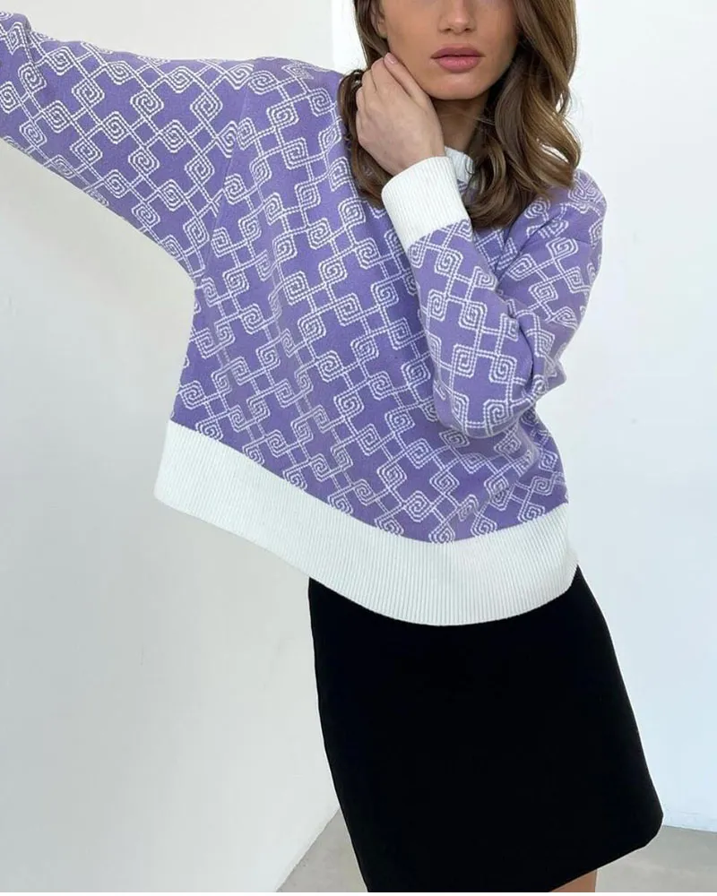 Chic on-trend jacquard sweater