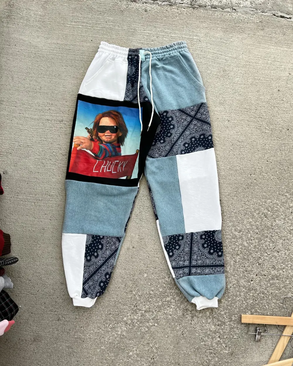 Grey sweatpants how perfect and cozy piece for your Halloween day