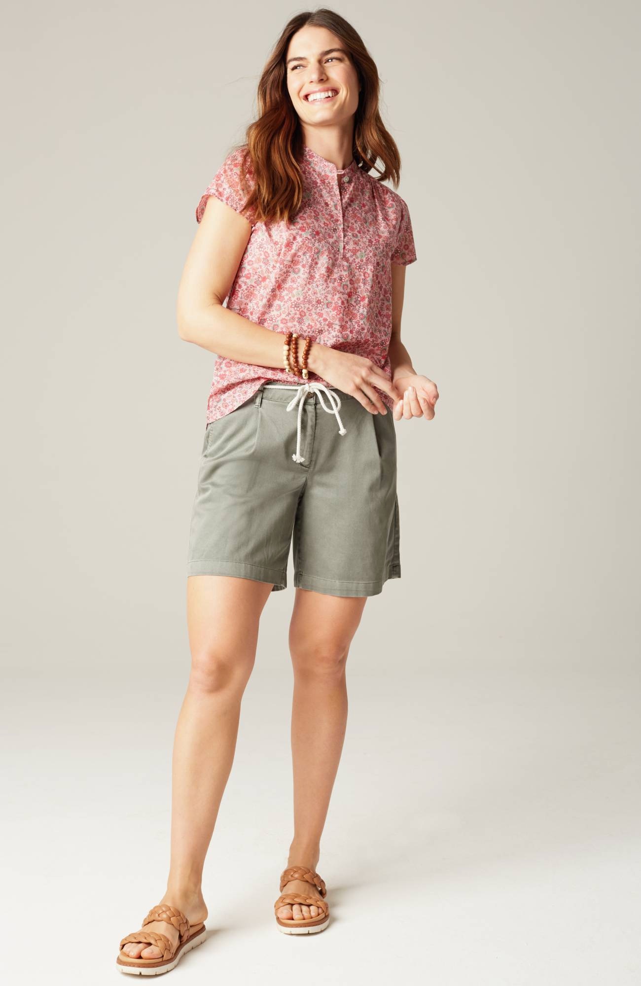 pleated shorts with rope belt