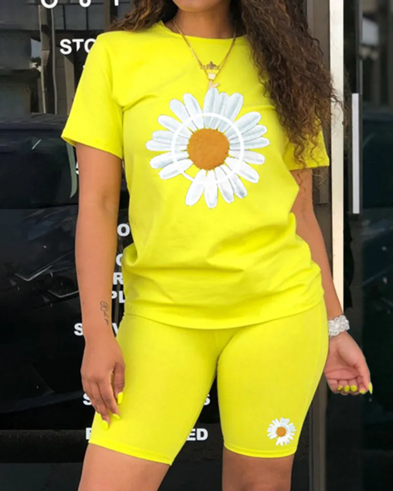 Sunflower Print T-Shirt & Skinny Shorts Set