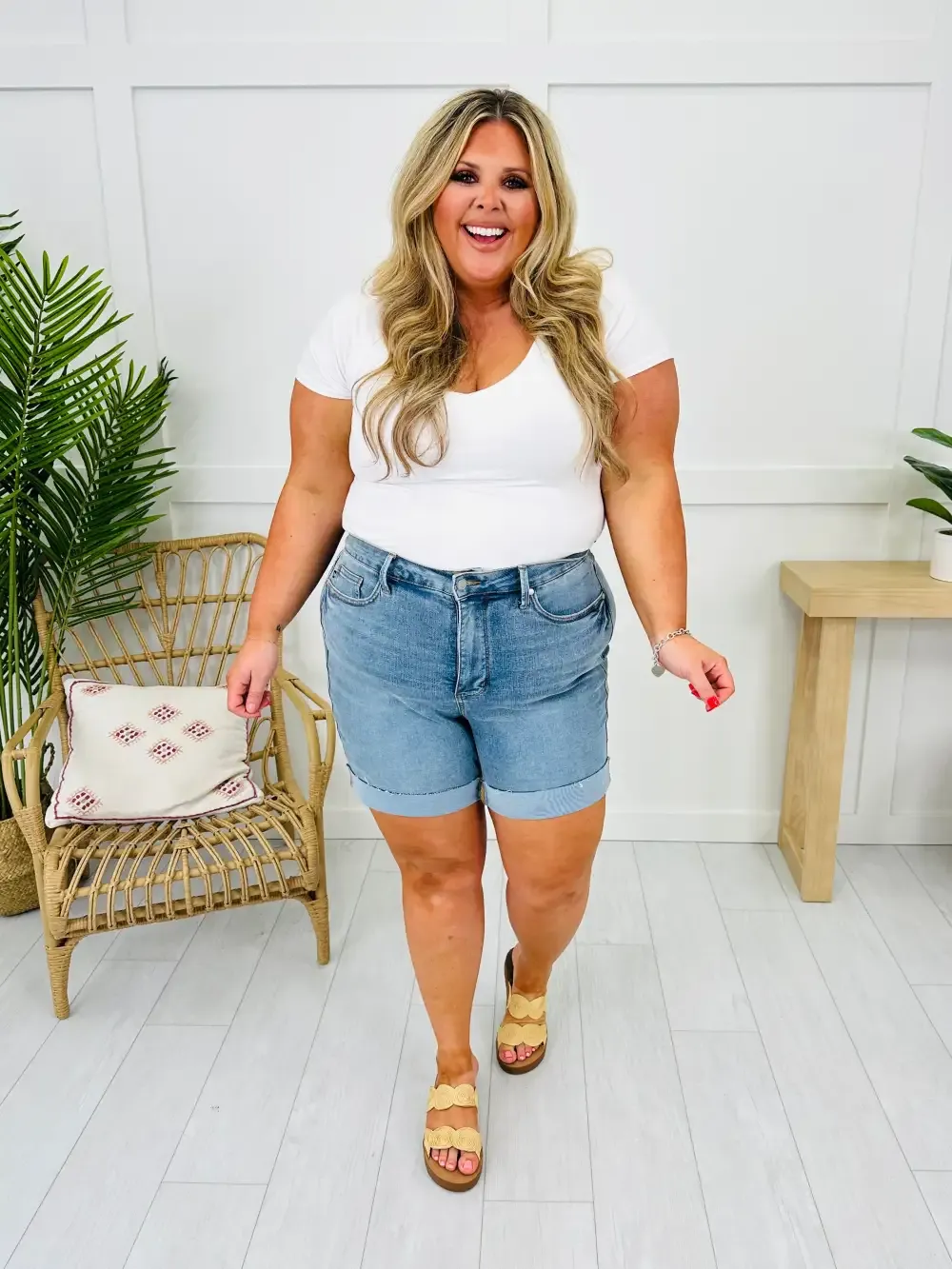 Judy Blue Confident and Cooling Tummy Control Shorts in Reg/Curvy