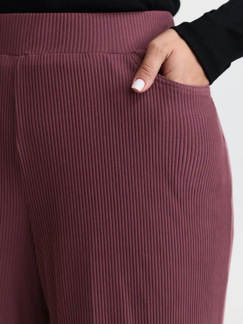 Wavy Edge Straight-Leg Lounge Bottoms