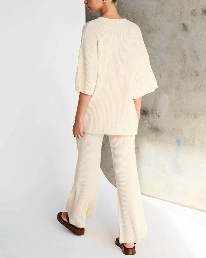 Minimalist mid-sleeved knitted two-piece set