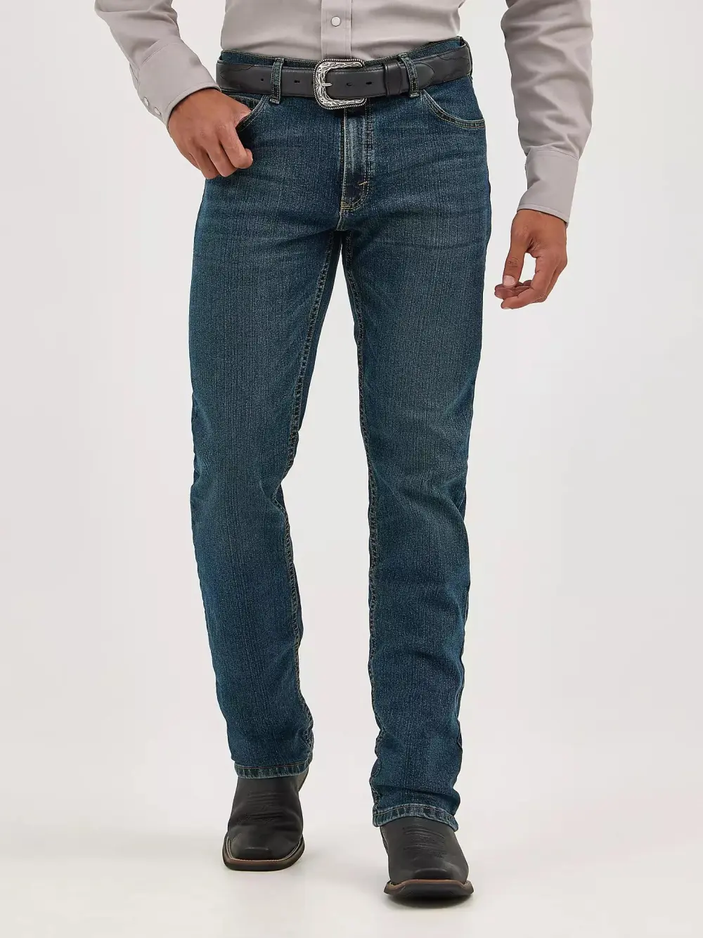 WRANGLER 20X ADVANCED COMFORT 02 COMPETITION SLIM JEAN IN ROOT BEER