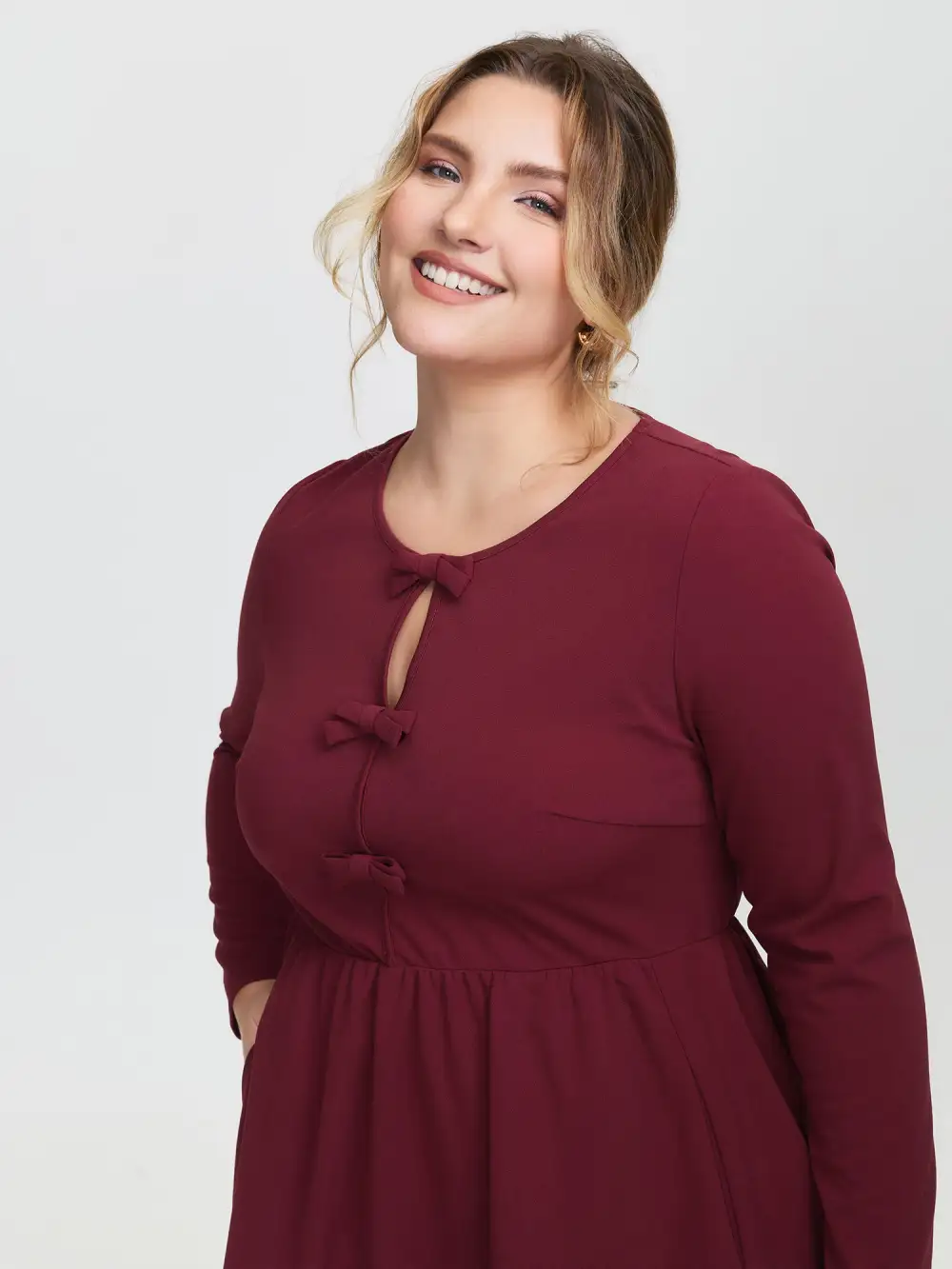 Bowknot Detail Pockets Knit Midi Dress