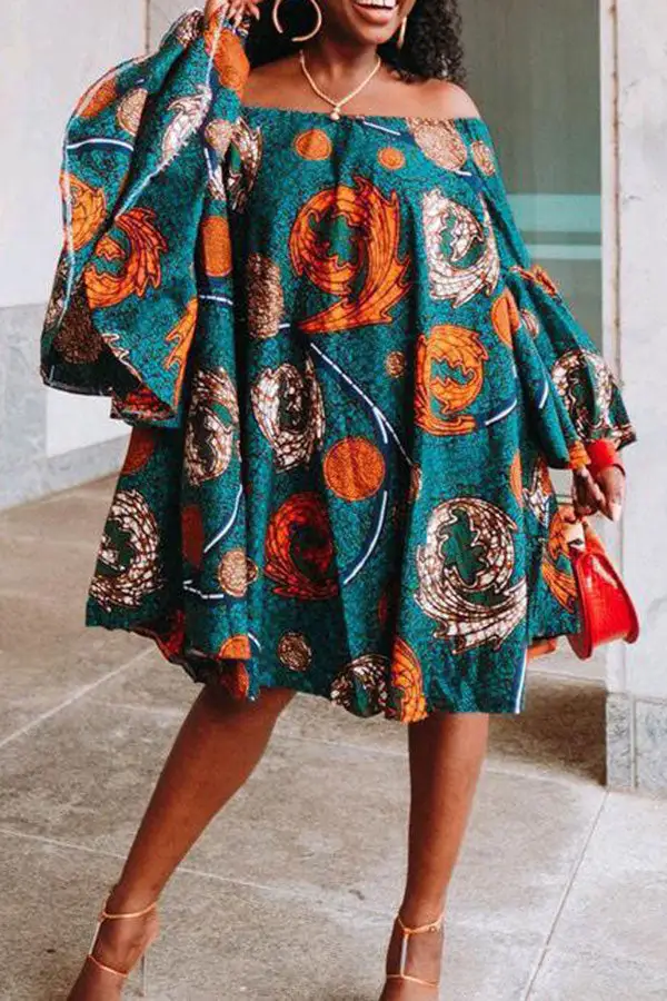 Graphic Print Retro Bell Sleeve Midi Dress