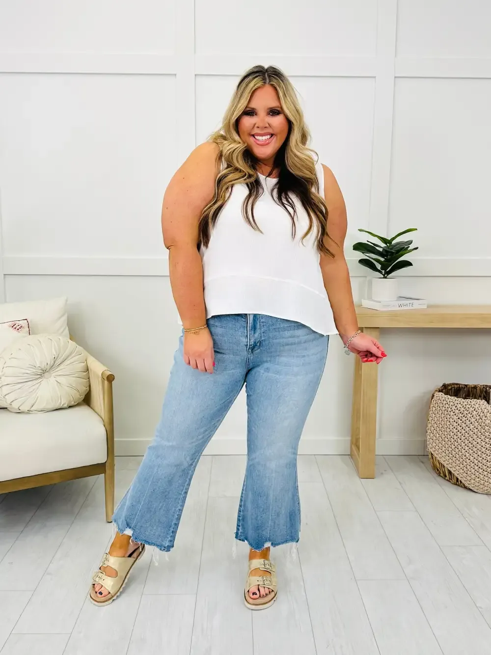 Kick Back And Relax Kick Flare Cropped Jeans in Reg/Curvy