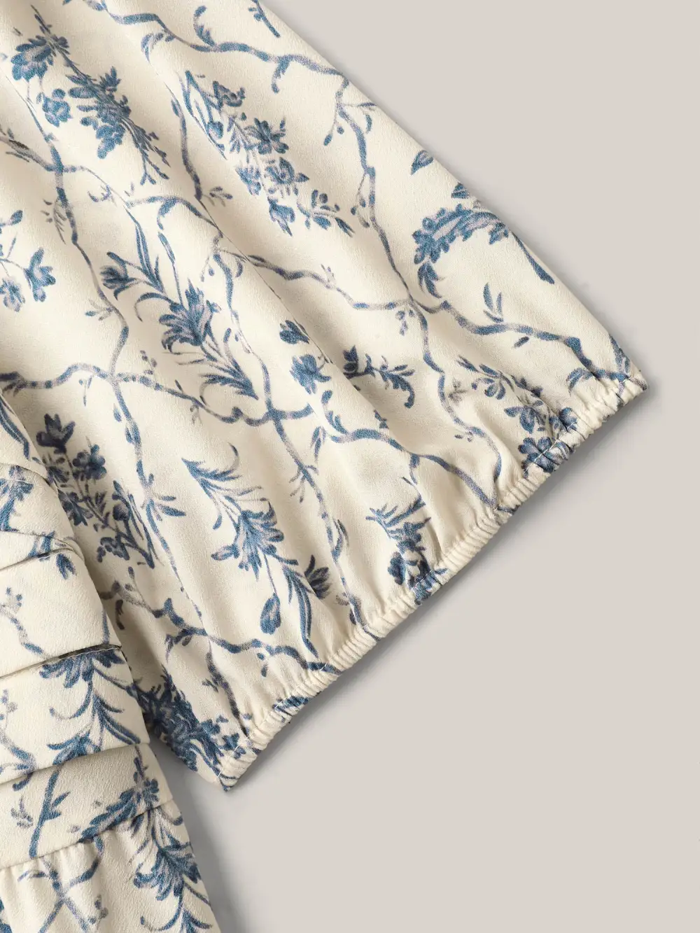 Floral Pleated Bodice Puffy Sleeve Blouse