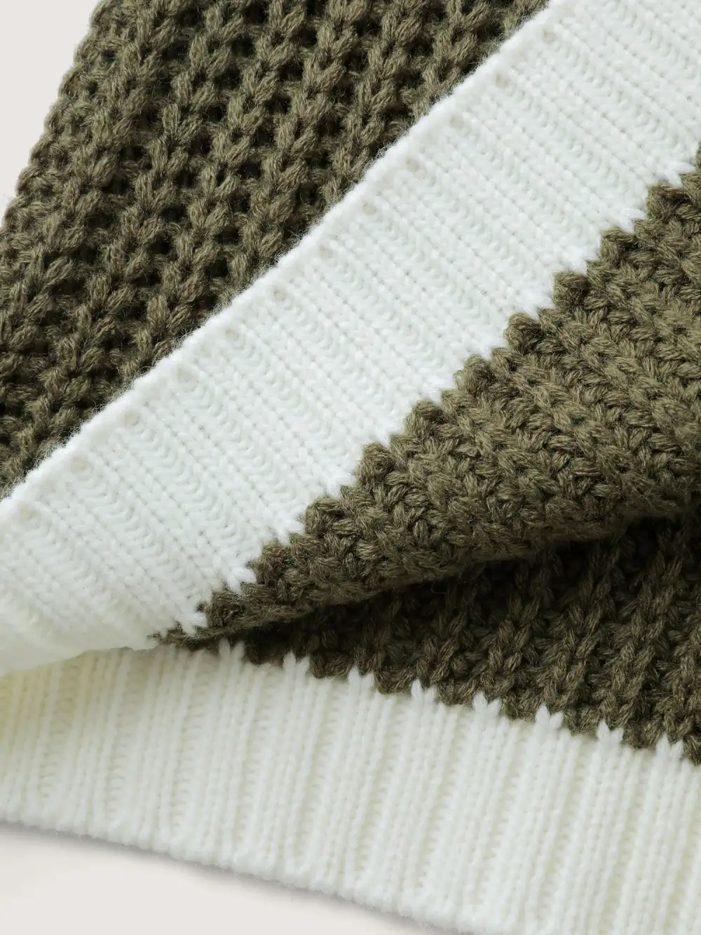 Colorblock Hooded Textured Pullover