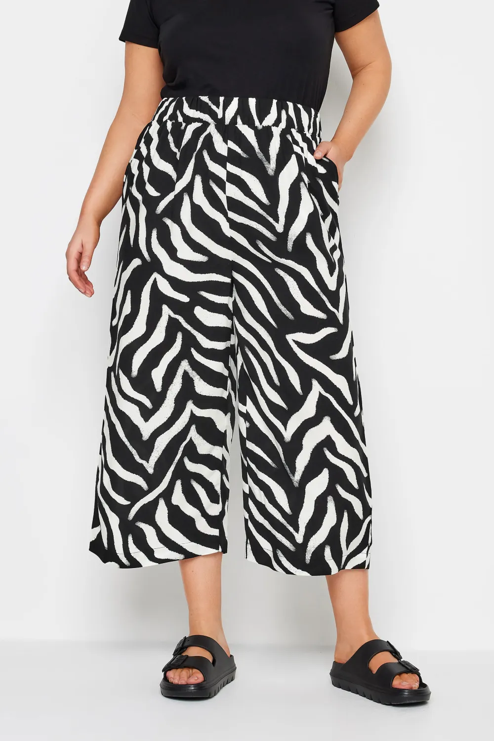 YOURS Curve Black Wide Leg Cropped Trousers
