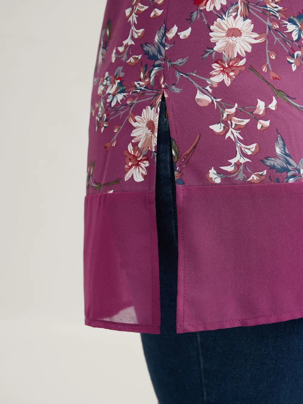 Garden Print Spliced V-Neck Blouse