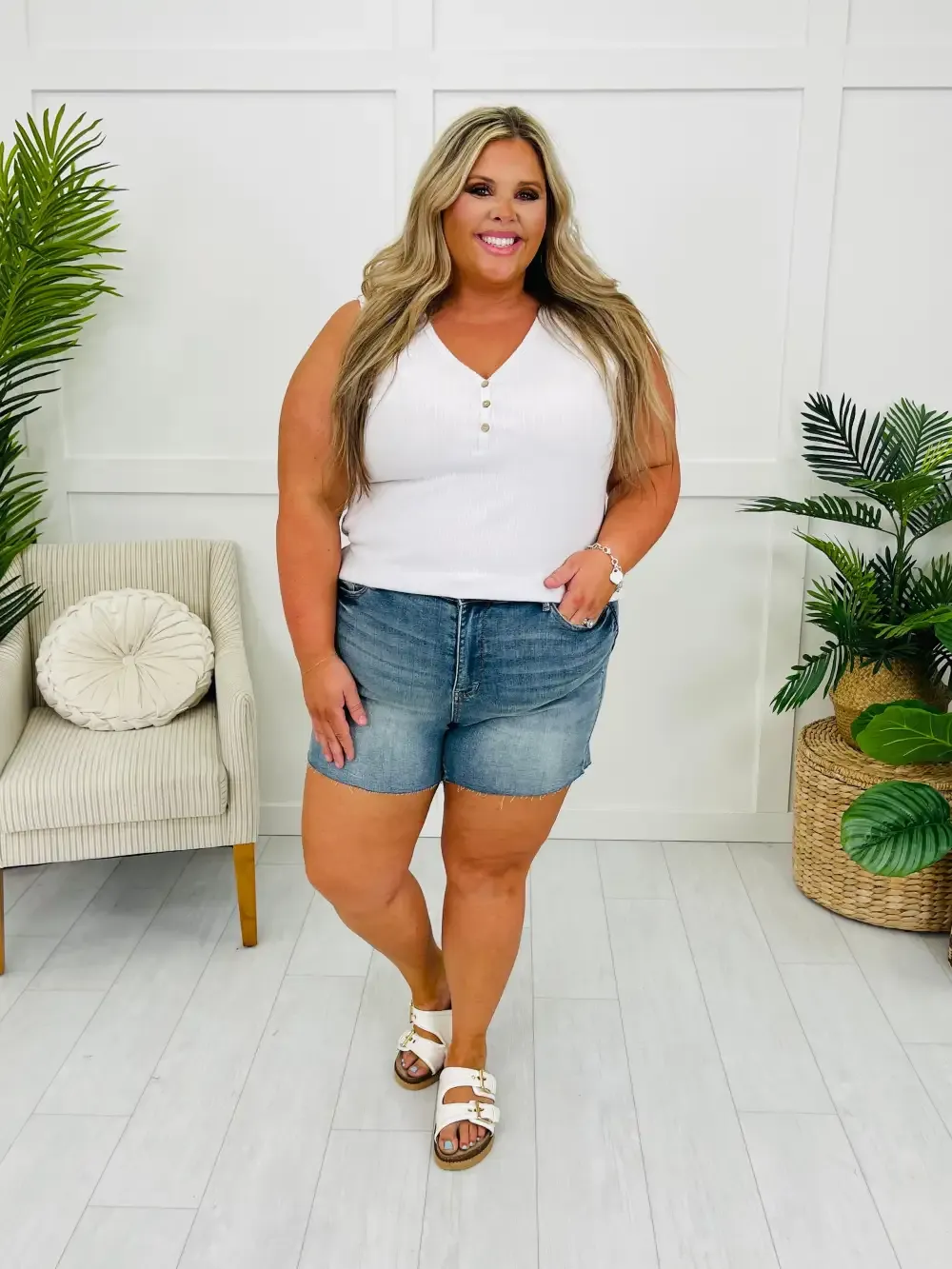 Judy Blue Star of the Show Seam Detail Shorts