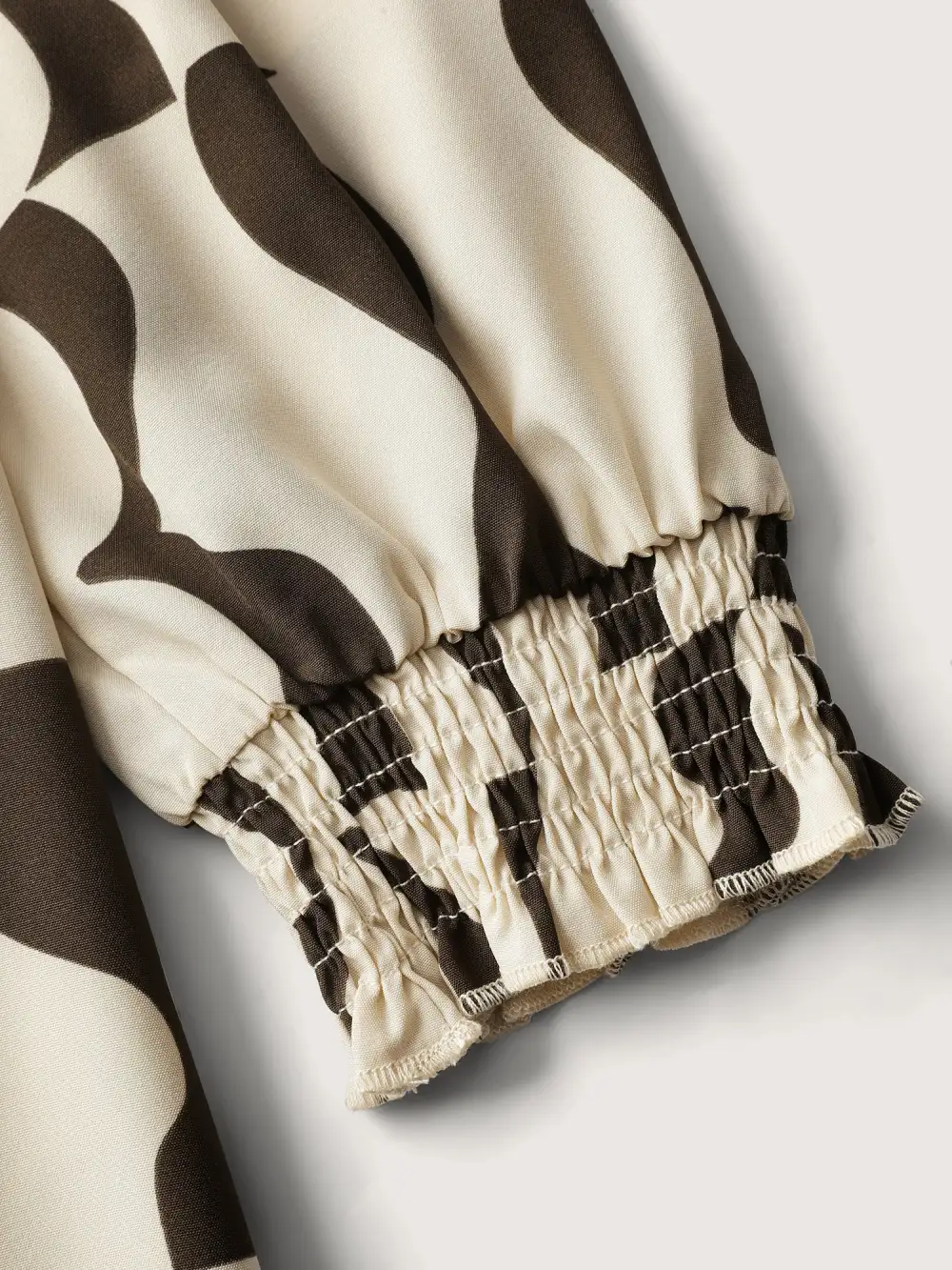 Geometric Print Pleated Neckline Belt Midi Dress