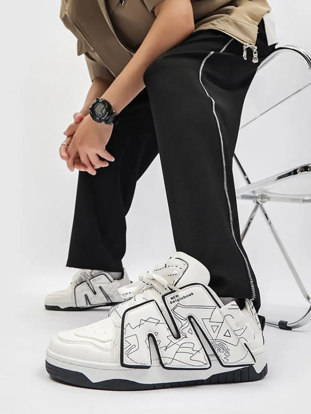 Versatile Lightweight Soft-soled Board Shoes - 1716