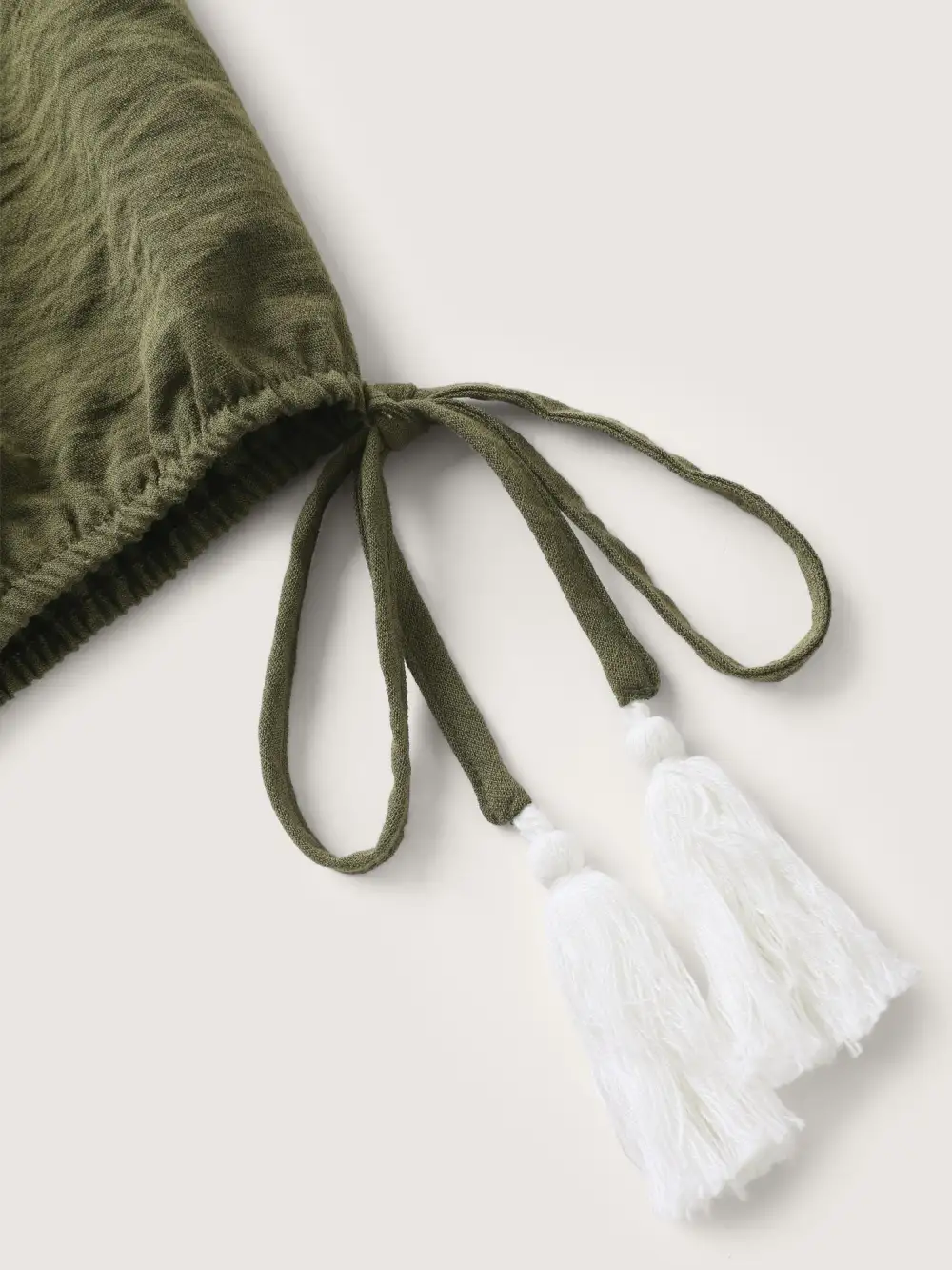 Floral Embroidery Puffy Sleeve-Tie Blouse