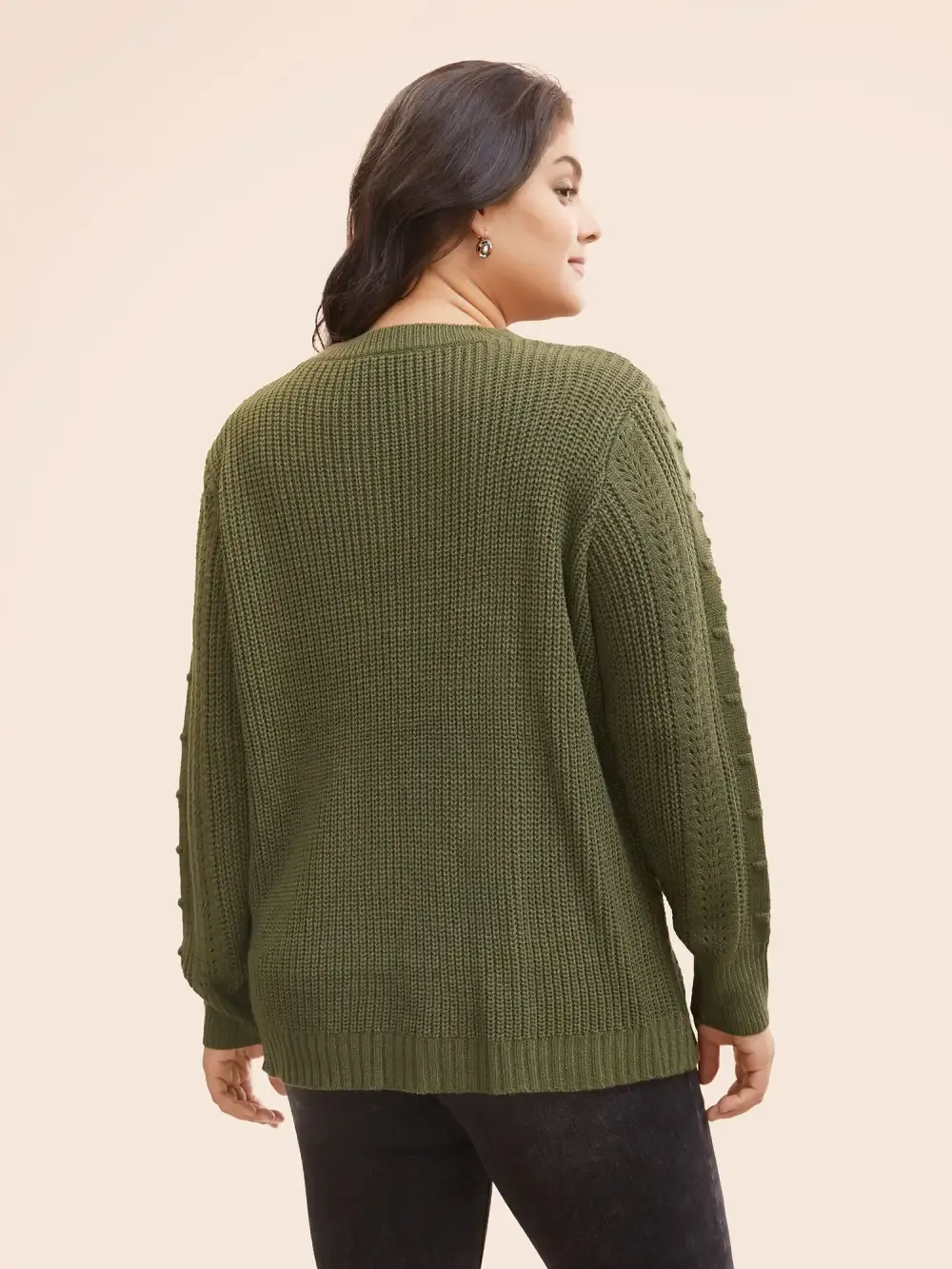 Solid Round Neck Cable Knit Pullover