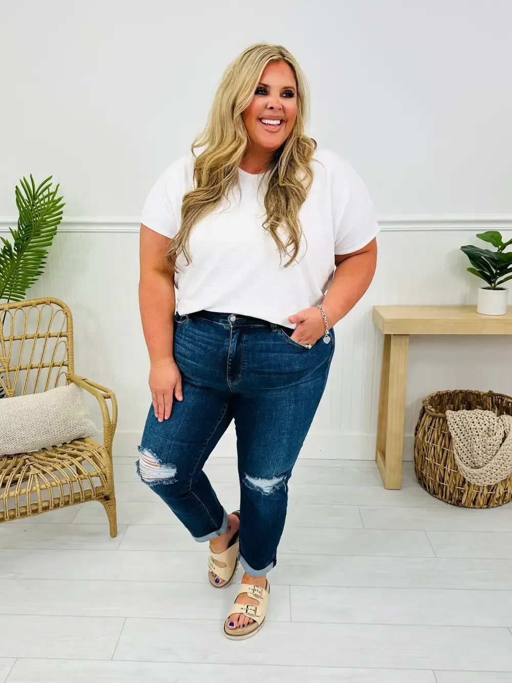 Judy Blue Walk This Way Slim Straight Leg Jeans in Reg/Curvy