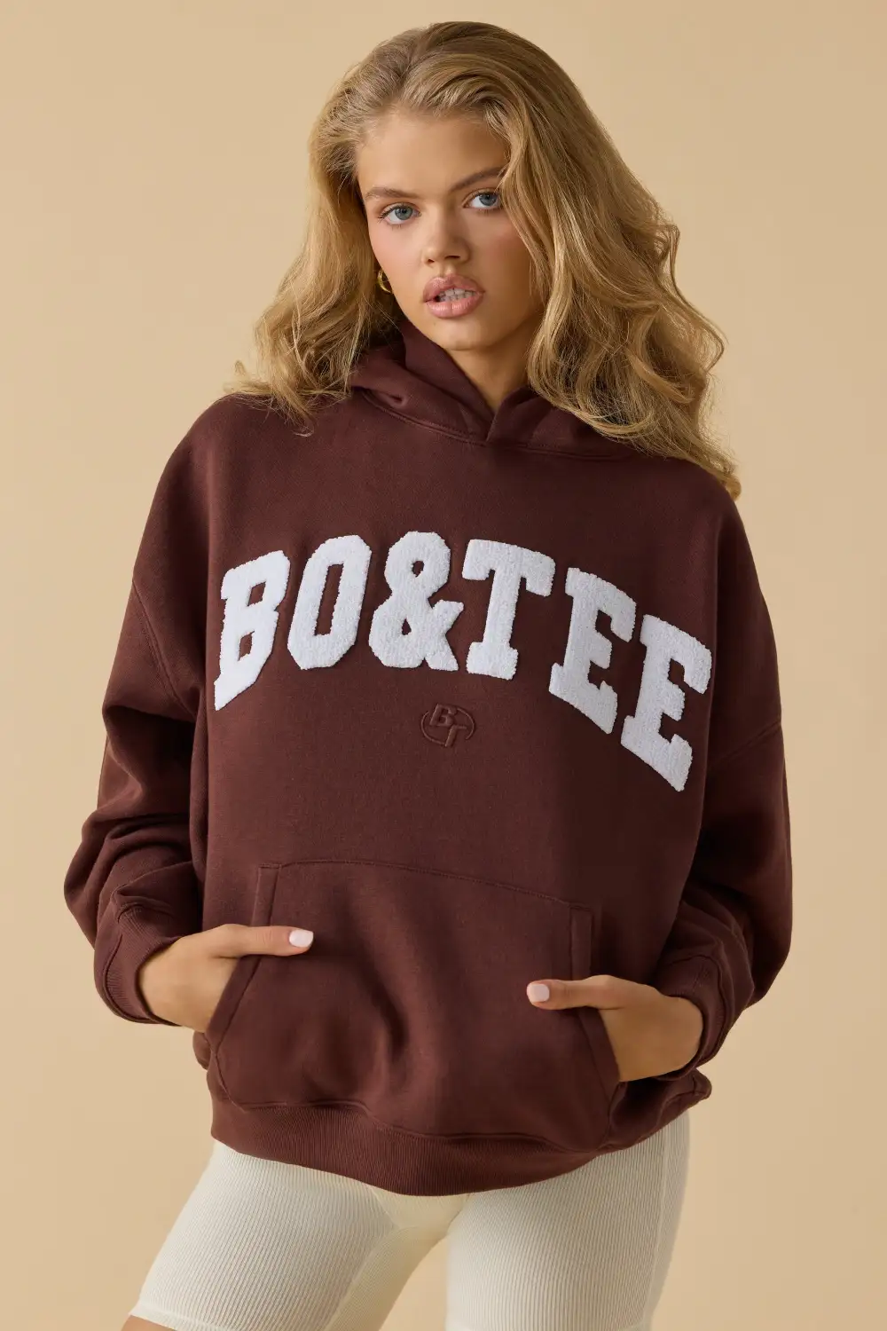 Hero - Oversized Hooded Sweatshirt in Mahogany