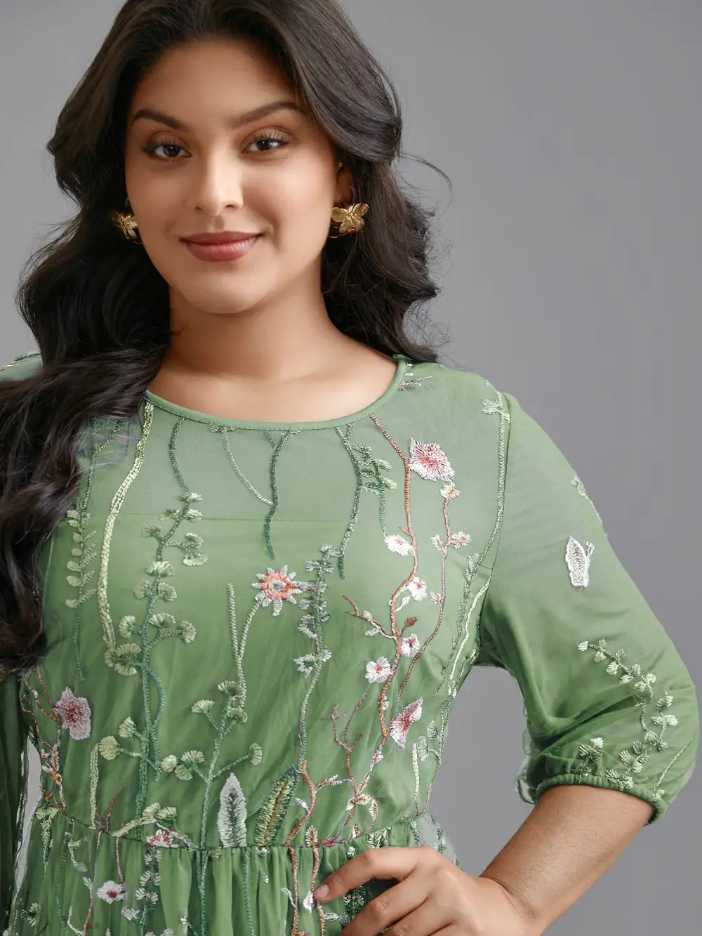 Floral Embroidered Elastic Waist Lined Midi Dress