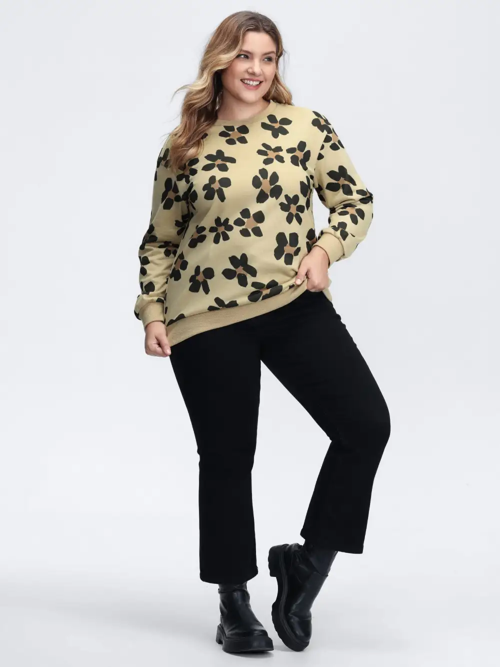 Wild Floral Print Relaxed-Fit Sweatshirt
