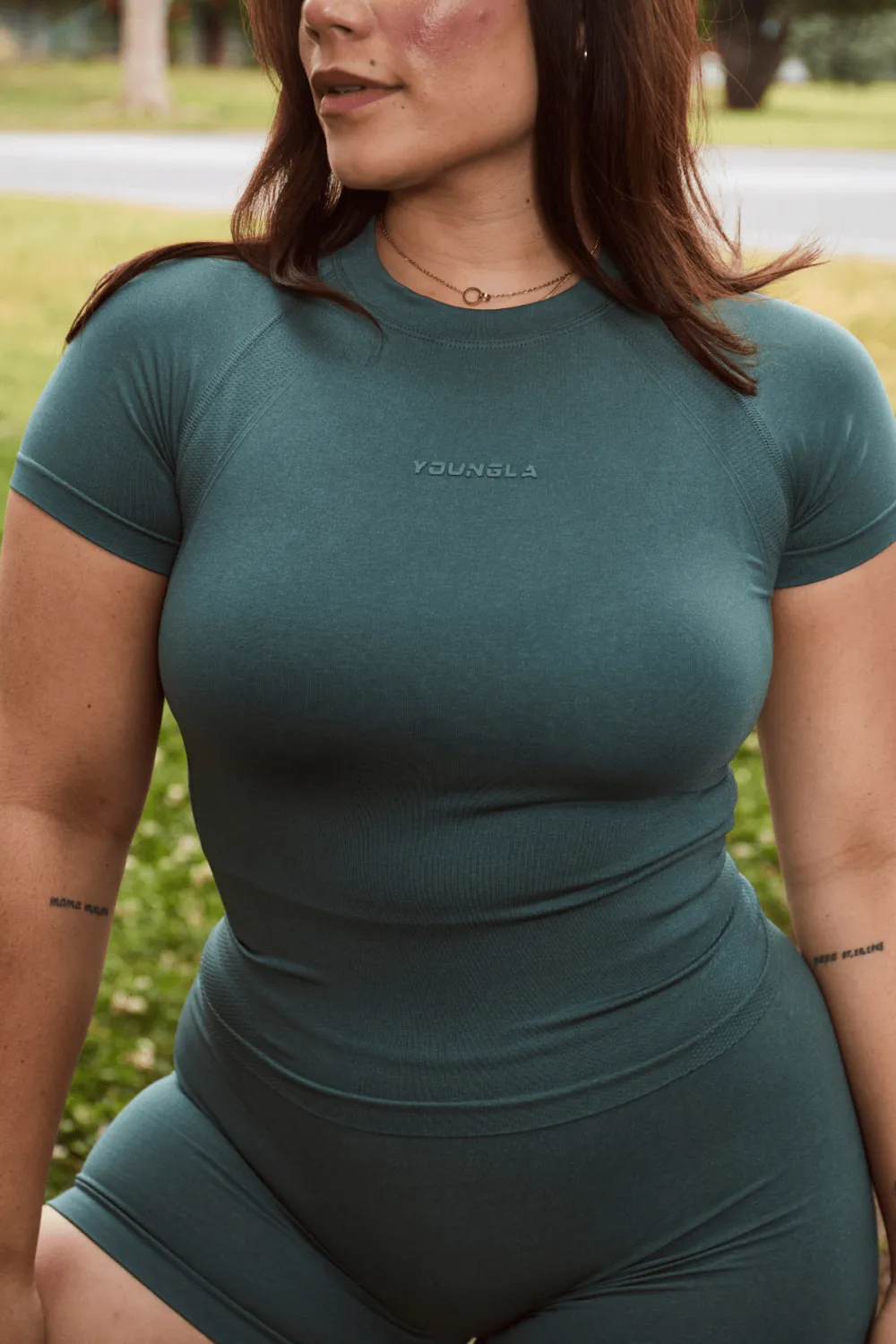 W446 Seamless Curve Compression Tee
