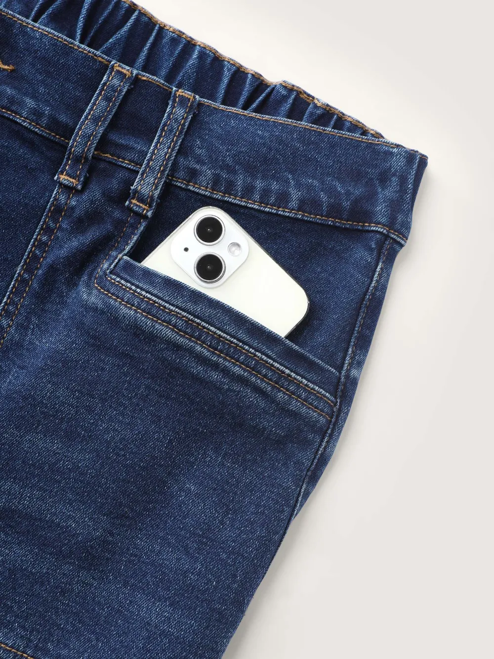 Stretchy Pockets Flared Jeans