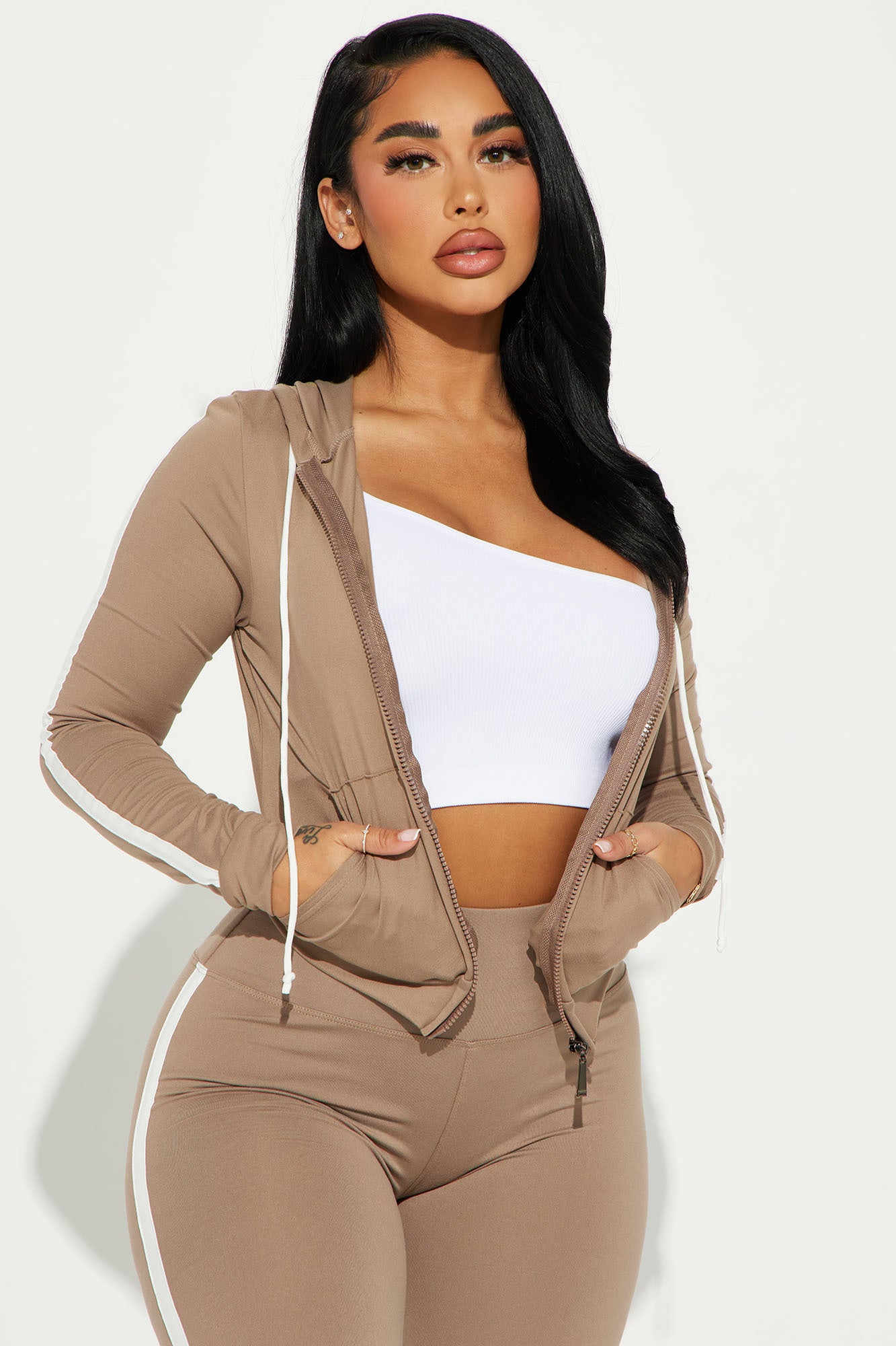Tennis Courts III Zip Set - Taupe